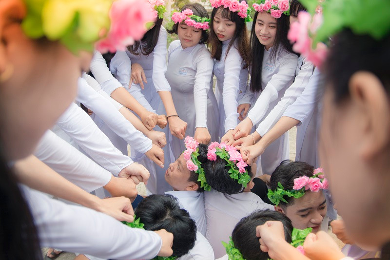 Ảnh kỷ yếu “siêu quậy” của teen An Phú, An Giang ảnh 4 Ảnh kỷ yếu “siêu quậy” của teen An Phú, An Giang ảnh 4