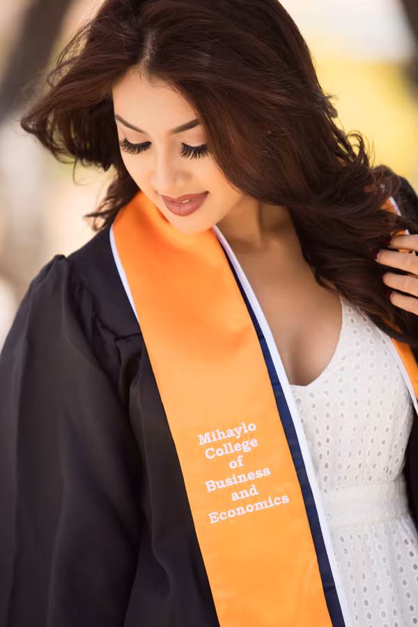 jennifer-pham-lam-stylist-chup-hinh-cho-em-gai-trong-ngay-tot-nghiep-6