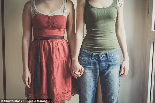  Người mẹ 33 tuổi sẽ cưới chính người con gái riêng của người chồng đã qua đời (Ảnh minh họa) 