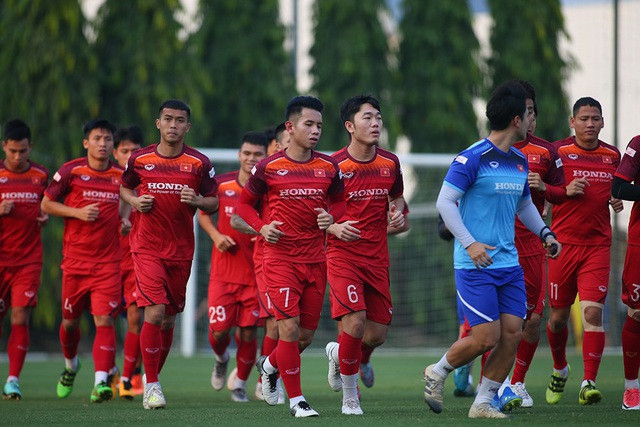 Bầu Đức khẳng định sẽ tạo điều kiện tốt nhất để Xuân Trường chữa trị chấn thương