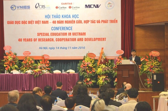 GS.TS Trần Công Phong - Viện trưởng Viện Khoa học Giáo dục Việt Nam - phát biểu tại Hội thảo