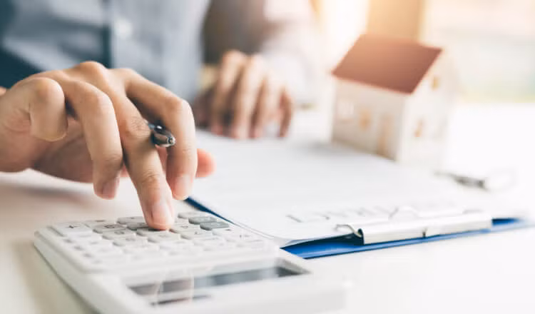 Chỉ cần bỏ một chút thời gian lập bảng kế hoạch chi tiêu để tránh đáng tiếc về sau (hình minh họa)