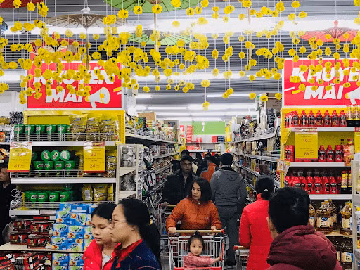 Không nên sa đà các chương trình khuyến mãi (ảnh minh họa)