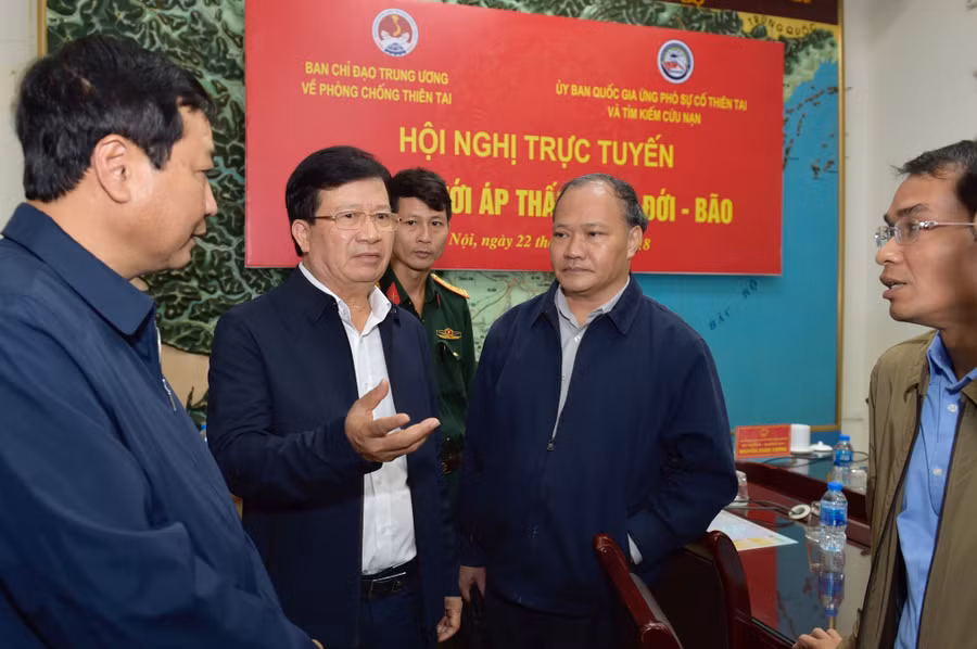 Phó Thủ tướng: Tuyệt đối không chủ quan với bão số 9