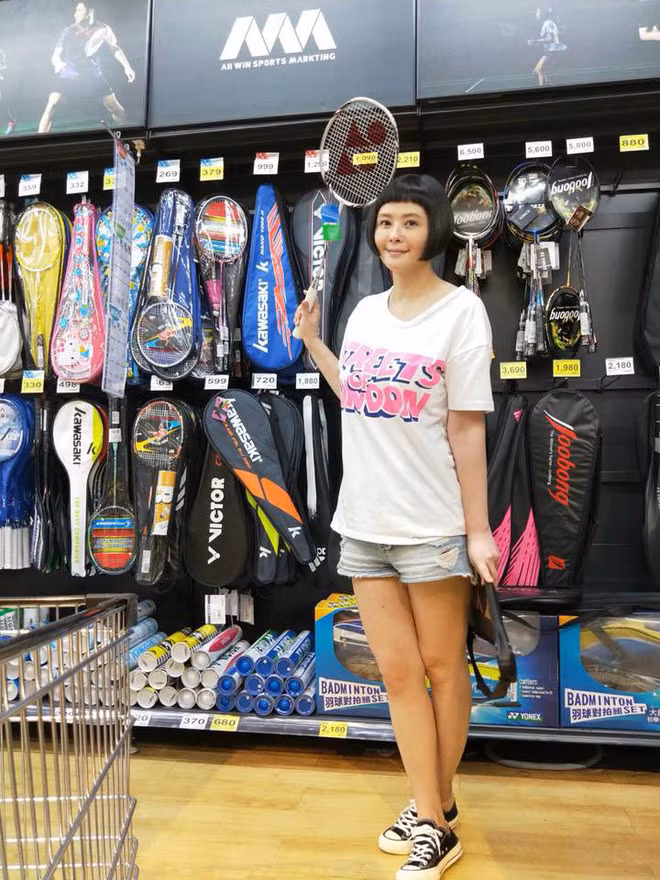 Cuộc sống của sao nữ U50 kết hôn với tài xế Uber kém 15 tuổi: Khổ sở vì lấy chồng trẻ-10