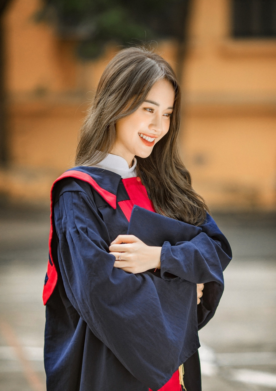 A khoi Sinh vien Viet Nam dep me hon trong anh ky yeu chia tay giang duong hinh anh 12