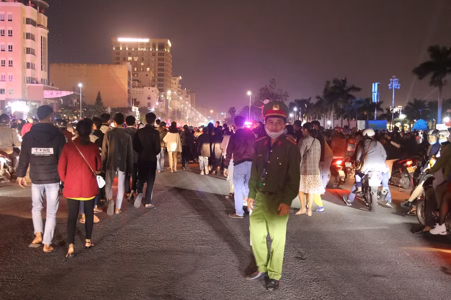 Đón năm mới 2021, người dân Đà Nẵng mong dịch Covid-19 được đẩy lùi ảnh 7