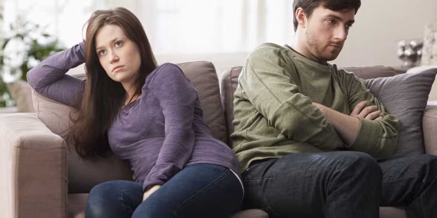 Không thể giải mã những cơn giận dỗi của chồng