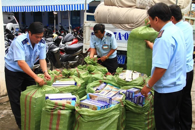 Cao điểm phòng chống buôn lậu thuốc lá dịp áp Tết