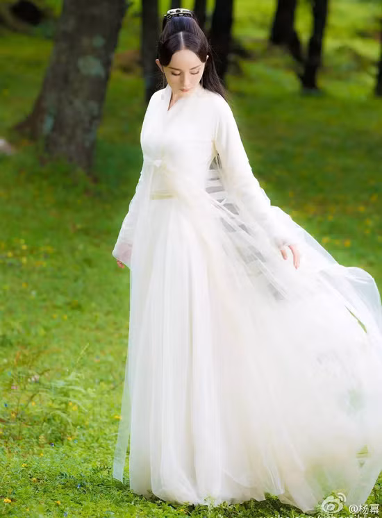 cong-doan-che-tac-trang-phuc-sieu-cau-ky-cua-tam-sinh-tam-the-4