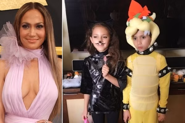  Jennifer Lopez và Marc Anthony kết hôn 4 năm và chính thức lên chức bố mẹ vào năm 2008 khi hai con sinh đôi - 1 trai, 1 gái chào đời. Biểu tượng gợi cảm giờ trở thành bà mẹ mẫu mực, đi đâu cũng mang theo con và đặt hai con nhỏ làm ưu tiên hàng đầu 