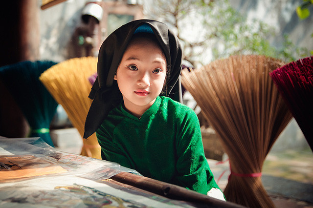 “Tiểu” Châu Tấn “chất lừ” với khăn mỏ quạ, áo dài xưa ảnh 9 “Tiểu” Châu Tấn “chất lừ” với khăn mỏ quạ, áo dài xưa ảnh 9
