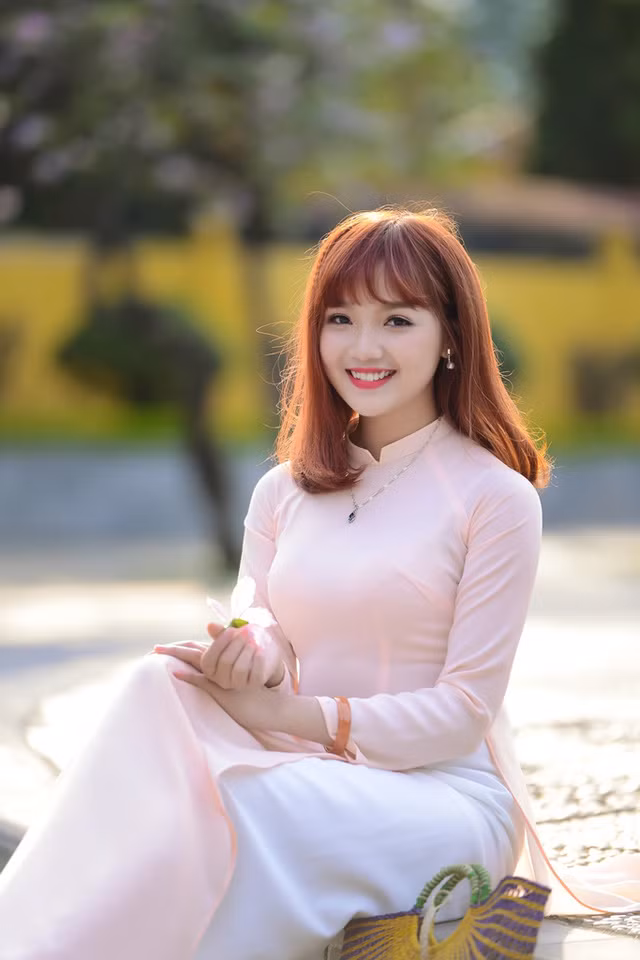 Nữ sinh Hà thành dịu dàng trong sắc hoa ban ảnh 11