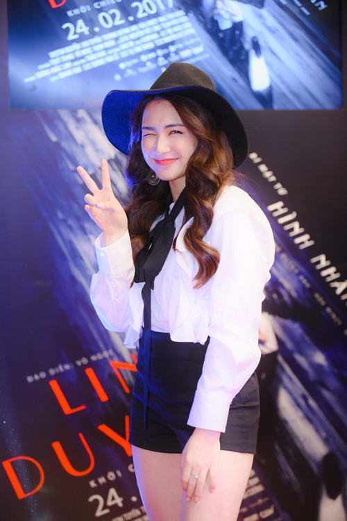 vo-chong-truong-quynh-anh-hon-nhau-giua-chon-dong-nguoi-9