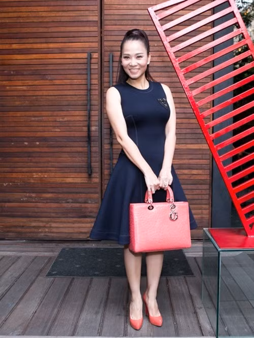 thu minh: "toi rat hoi han vi da vo tinh lam chong tro nen noi tieng" - 2