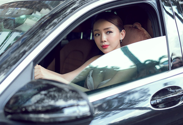 toc-tien-mac-sexy-di-tut-tat-nhan-sac