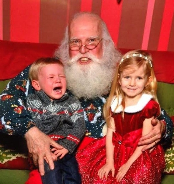 À, hóa ra đây là lí do Ông già Noel luôn đội mãi chiếc mũ ấy suốt mấy trăm năm nay. À, hóa ra đây là lí do Ông già Noel luôn đội mãi chiếc mũ ấy suốt mấy trăm năm nay.