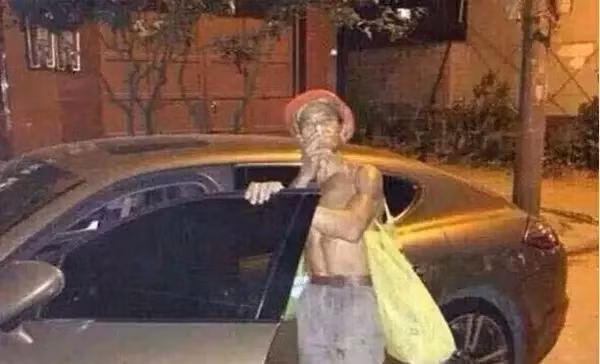 Ăn mày đi xe xịn 