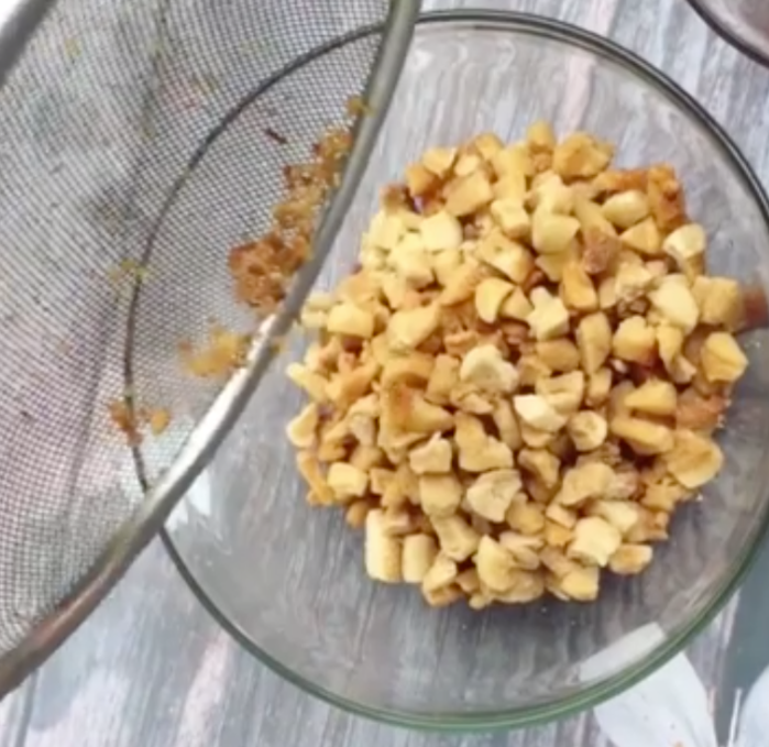 Tóp mỡ rang muối kiểu mới không chỉ ngon ngất ngây mà còn rẻ bất ngờ