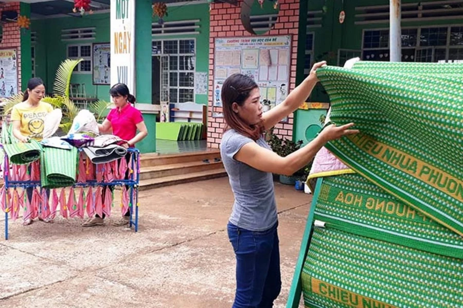  Nhà trường tiến hành dọn dẹp, vệ sinh lại toàn bộ các phòng học. 