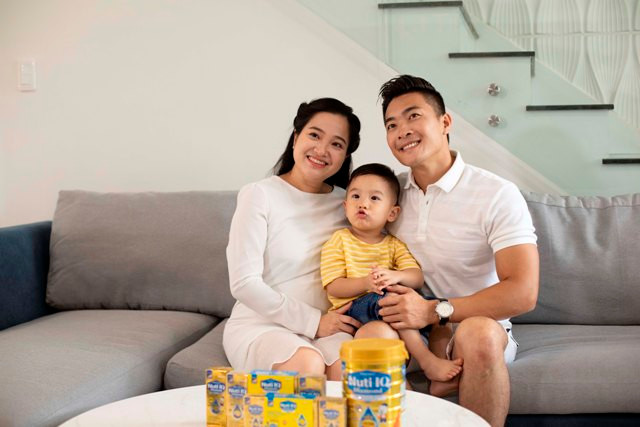 Hồng Phượng & Quốc Cơ khiến nhiều người ngưỡng mộ về tổ ấm hạnh phúc của mình.
