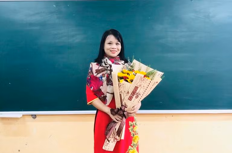 Cô Nguyễn Lan Hương - giáo viên Tiếng Anh Trường THPT Hoài Đức B (Hà Nội).