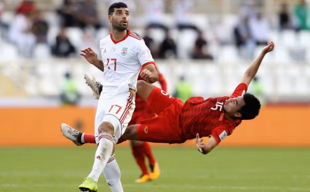 Bác sĩ ĐT Việt Nam nói gì về chứng mất trí nhớ tạm thời của tiền vệ Đức Huy?