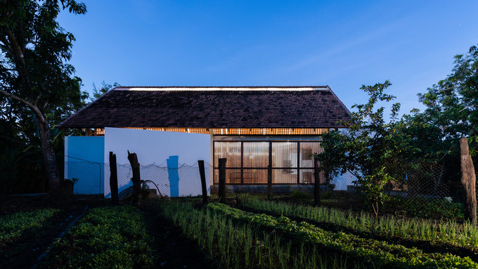 Ngôi nhà độc đáo ở Đắk Lắk được báo nước ngoài đồng loạt đưa tin ảnh 5 Ngôi nhà Đắk Lắk có 3 góc thò ra khỏi mái