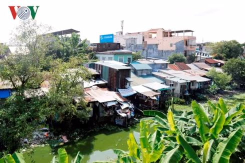 cuoc di dan lich su - tra lai khong gian xua kinh thanh hue hinh 2
