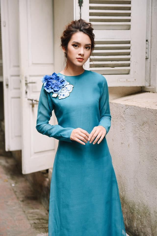 con-1-thang-nua-la-tet-va-day-la-7-mau-ao-dai-duyen-dang-nhat-cho-cac-nang-dien-trong-tet-nay2-2018-01-18-12-05