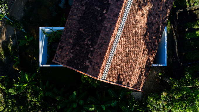 Ngôi nhà độc đáo ở Đắk Lắk được báo nước ngoài đồng loạt đưa tin ảnh 13 Ngôi nhà Đắk Lắk có 3 góc thò ra khỏi mái