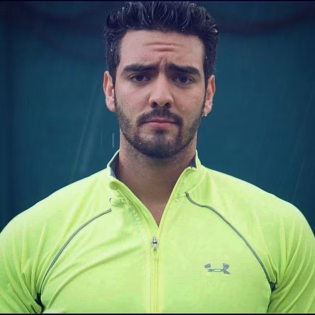 Mẹ là Hoa hậu Hoàn vũ tuyệt sắc nên con trai cũng đẹp tựa nam thần trong tranh-8