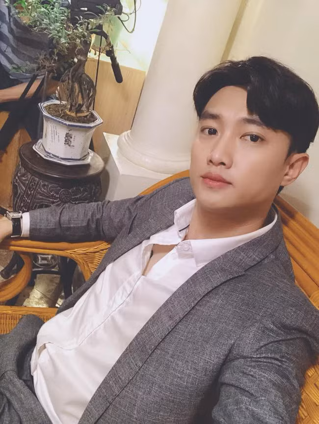 Rộ nghi án Quốc Trường - Hiện tượng của Về nhà đi con đã có vợ khi fan soi ra chi tiết nhỏ này - Ảnh 1.