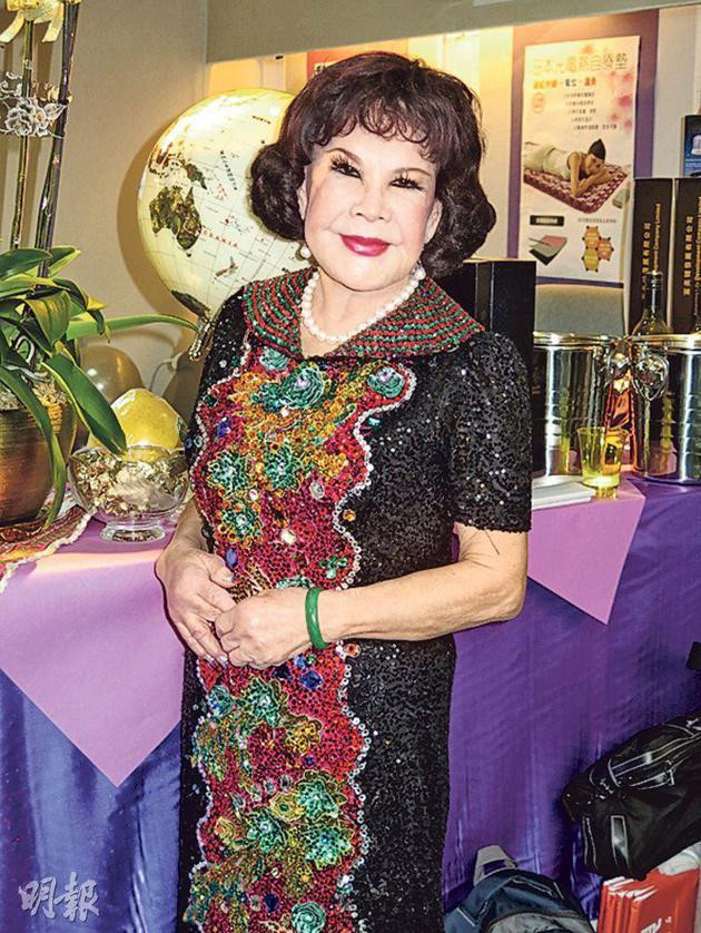 "Thảm họa thẩm mỹ Hong Kong" làm đủ nghề để kiếm sống ở tuổi U90 ảnh 11