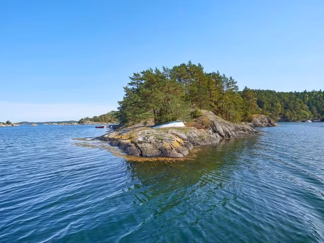 Chiêm ngưỡng ngôi nhà tĩnh lặng nằm biệt lập trên hòn đảo nhỏ xanh mát - 3