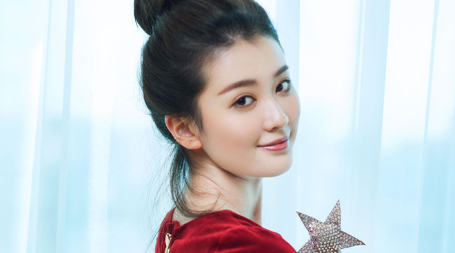 Cuộc sống xa xỉ của mỹ nhân 9X giàu có nhất showbiz Trung Quốc 