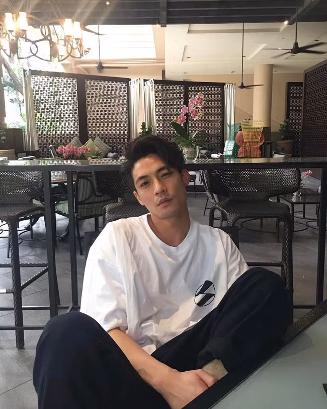 Chuẩn như con trai tài phiệt Singapore: Đẹp như tài tử, sống tự lập không dựa hơi gia đình và từng là em vợ của tài tử Ngô Kiến Hào - Ảnh 5. Chuẩn như con trai tài phiệt Singapore: Đẹp như tài tử, sống tự lập không dựa hơi gia đình và từng là em vợ của tài tử Ngô Kiến Hào - Ảnh 5.