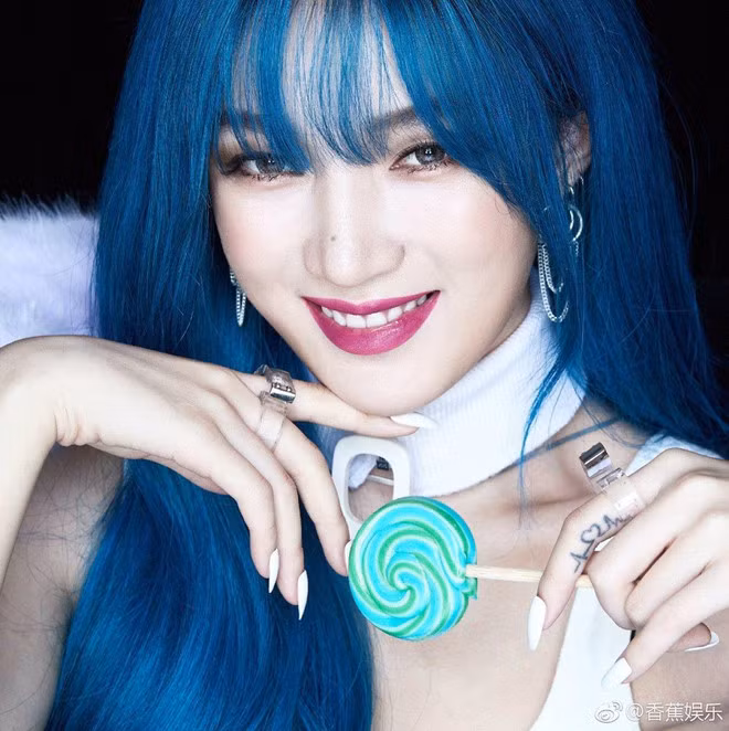 Nhan sac goi cam cua cuu than tuong Kpop yeu con trai ty phu Singapore hinh anh 5 