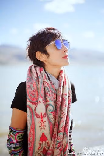 my nhan dep nhat phim chau tinh tri: chi 1 cai chop mat du khien dan ong say ca doi - 4