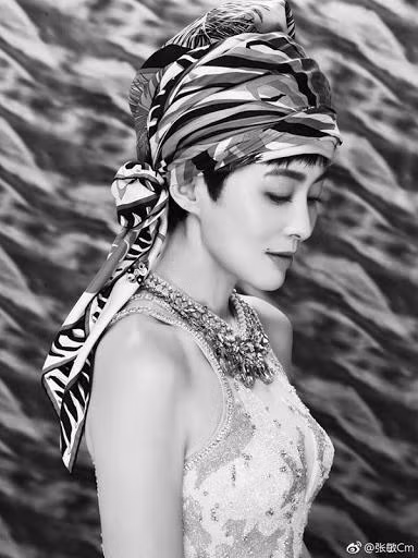 my nhan dep nhat phim chau tinh tri: chi 1 cai chop mat du khien dan ong say ca doi - 5