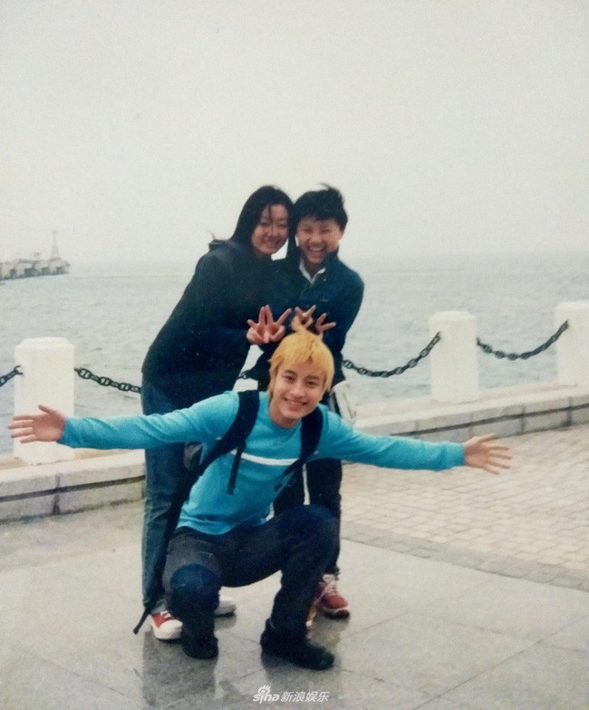 Ai cũng có một thời trẻ trâu: Giả Nãi Lượng tóc vàng hoe, gầy nhom cực kỳ đáng yêu - Ảnh 2. Ai cũng có một thời trẻ trâu: Giả Nãi Lượng tóc vàng hoe, gầy nhom cực kỳ đáng yêu - Ảnh 2.