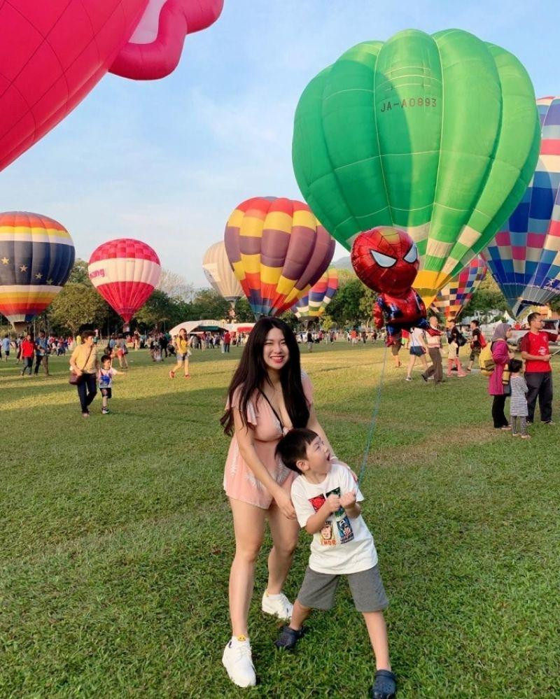 Em trai đi lạc, chị gái hotgirl đăng 1 tấm ảnh khiến các chàng trai xếp hàng xin tìm hộ ảnh 6 em trai di lac, chi gai hotgirl dang 1 tam anh khien cac chang trai xep hang xin tim ho - 10