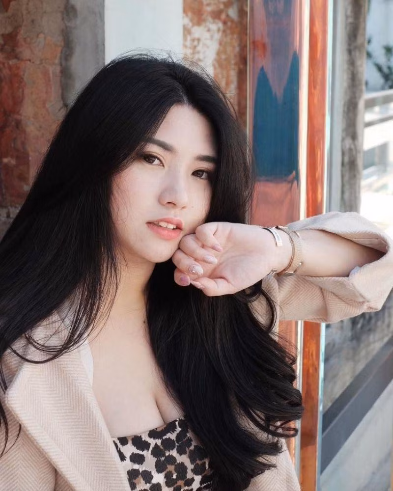 em trai di lac, chi gai hotgirl dang 1 tam anh khien cac chang trai xep hang xin tim ho - 5