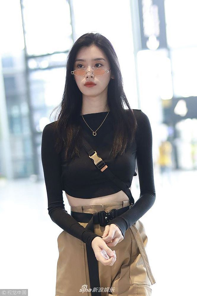 ‘Chân dài’ Victoria’s Secret vừa được thiếu gia sòng bạc Macau cầu hôn là ai? - ảnh 19