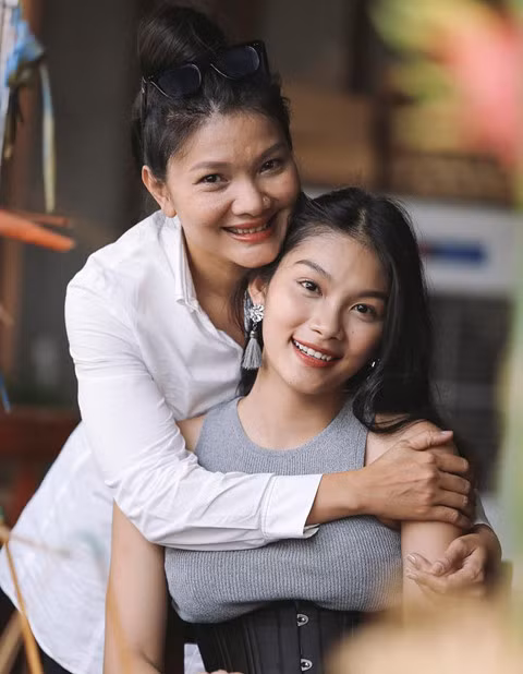 Kim Chi, Kieu Trinh: 