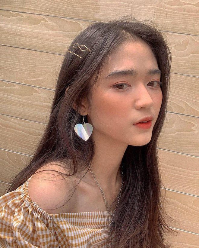 Hội g&#225;i xinh mới 17 tuổi đ&#227; nổi tiếng rần rần: To&#224;n cực phẩm học đường, c&#243; người được b&#225;o Trung ca ngợi với loạt mỹ từ - Ảnh 13.