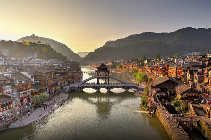 Không chỉ có Phượng Hoàng Cổ trấn, Trung Quốc còn có nhiều làng cổ đẹp mê li thế này hình ảnh 4 khong chi co phuong hoang co tran, trung quoc con co nhieu lang co dep me li the nay hinh anh 4