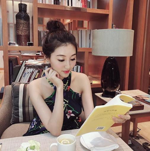 Cận cảnh nhan sắc Á hậu bỏ chồng tỷ phú đến với đại gia giàu gấp 3 lần ảnh 3 bo chong gia ty phu den voi dai gia giau gap 3: nhan sac a hau nay ra sao? - 4