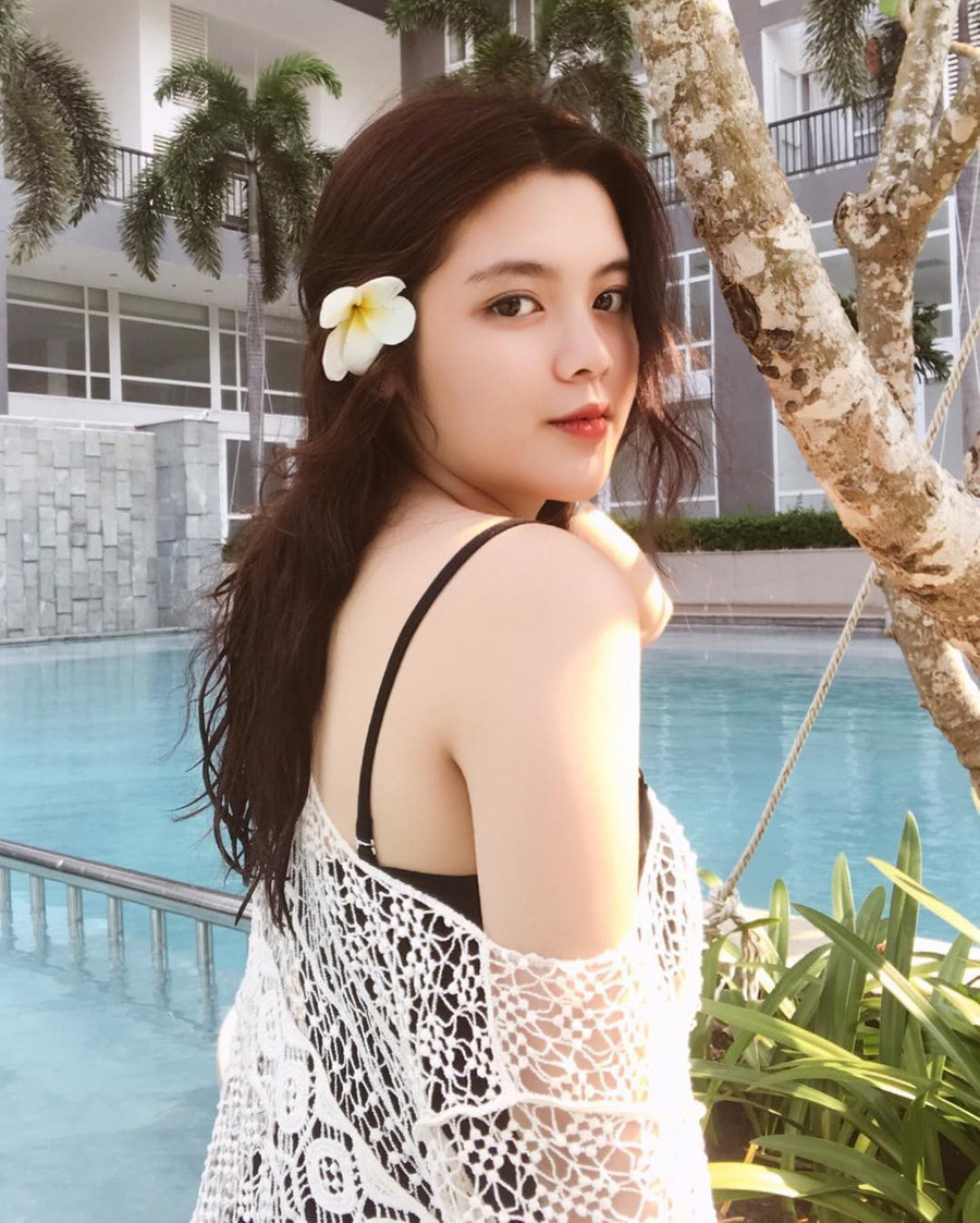 Hội gái xinh mới 17 tuổi đã nổi tiếng rần rần: Toàn cực phẩm học đường, có người được báo Trung ca ngợi với loạt mỹ từ - Ảnh 18.