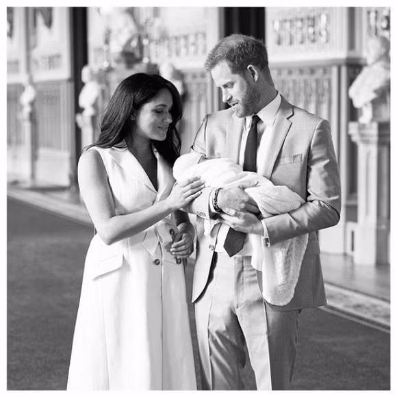 công nương meghan markle, hoàng tử harry, hoàng gia anh, Archie
